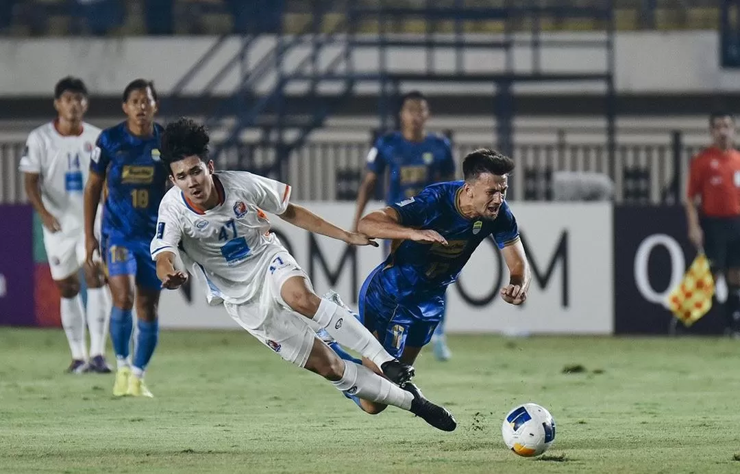 Persib Bandung vs Port FC4.webp