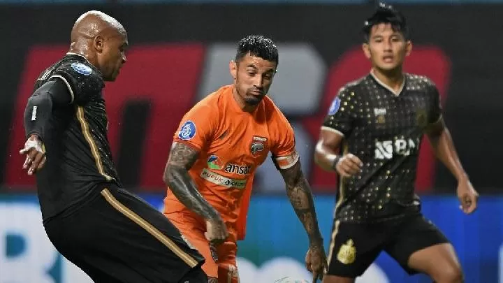 Persib Bandung vs Semen Padang FC - Pertandingan Seru Liga 1 Indonesia 2025