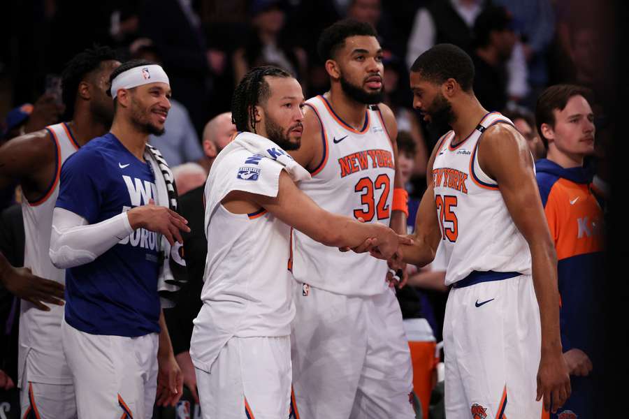 NBA playoffs New York Knicks emphatically finish off Boston Celtics to advance to East final