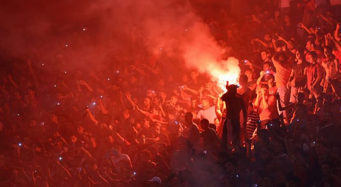 Ricuh Laga PSS Sleman vs Persija Makan Korban Hakim Garis Terluka