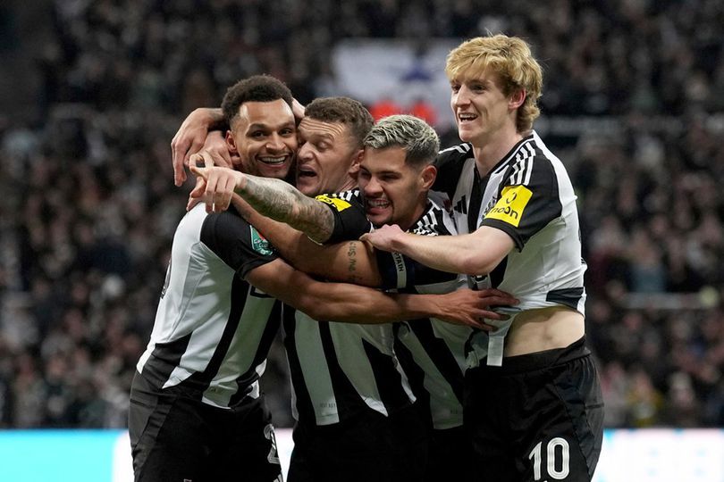 Alan Shearer Kirim Pesan Nakal ke MU Usai Newcastle Dapat Tiket UCL