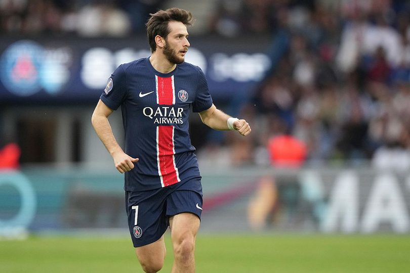 Khvicha Kvaratskhelia Menanti Medali ke 4 di Final Liga Champions 2024 2025